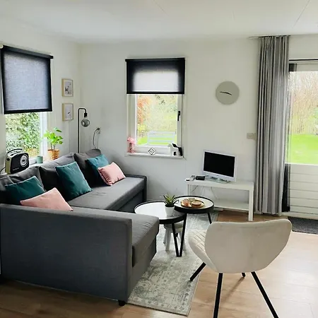 Knus Familiehuisje Nabij Bergen En Schoorl Warmenhuizen