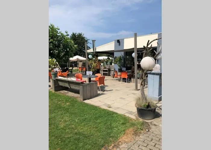 Holiday home Knus Familiehuisje Nabij Bergen En Schoorl Warmenhuizen