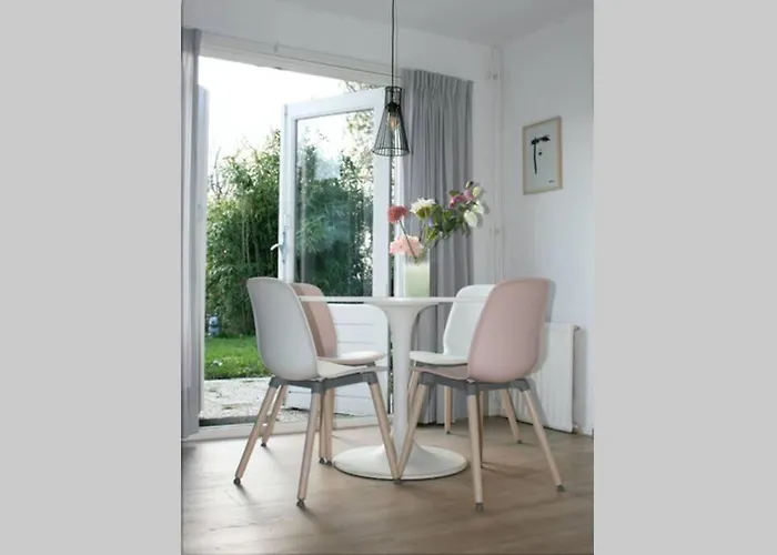 Knus Familiehuisje Nabij Bergen En Schoorl Warmenhuizen