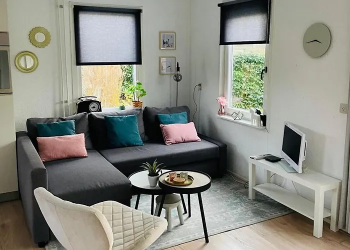 Holiday home Knus Familiehuisje Nabij Bergen En Schoorl